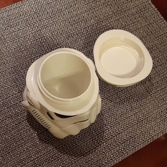 Zak Designs Star Wars Kids Lunch Container, Stormtrooper, 4" Long 3¾" Wide/ Lid, - Picture 6 of 14